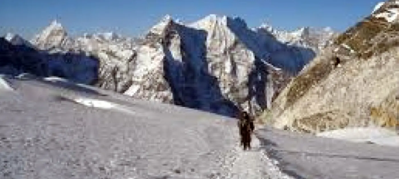 Best Time to Climb Island Peak